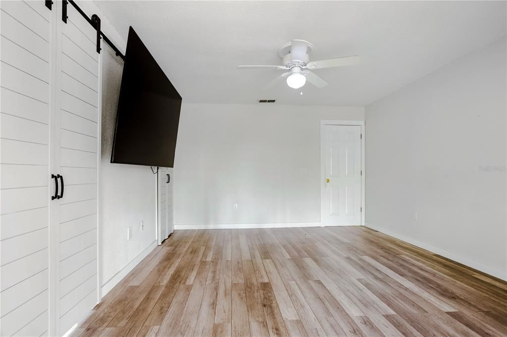 Activo con contrato: $294,000 (2 camas, 2 baños, 1331 Pies cuadrados)