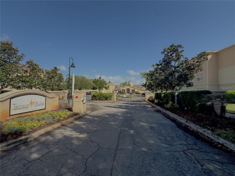 For Sale: $199,000 (4 beds, 2 baths, 1688 Square Feet)