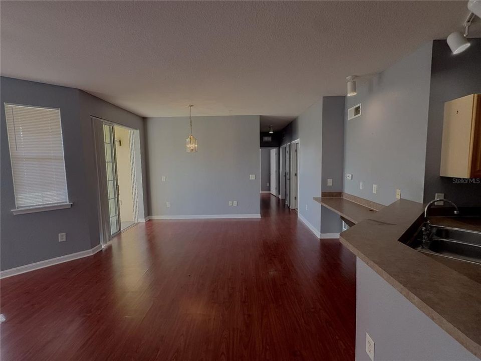 For Sale: $199,000 (4 beds, 2 baths, 1688 Square Feet)