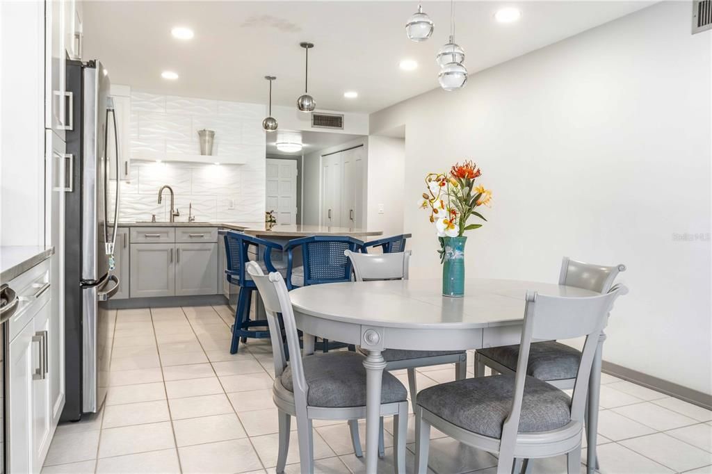 В аренду: $2,500 (2 спален, 2 ванн, 1090 Квадратных фут)