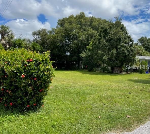 For Sale: $180,300 (0.10 acres)