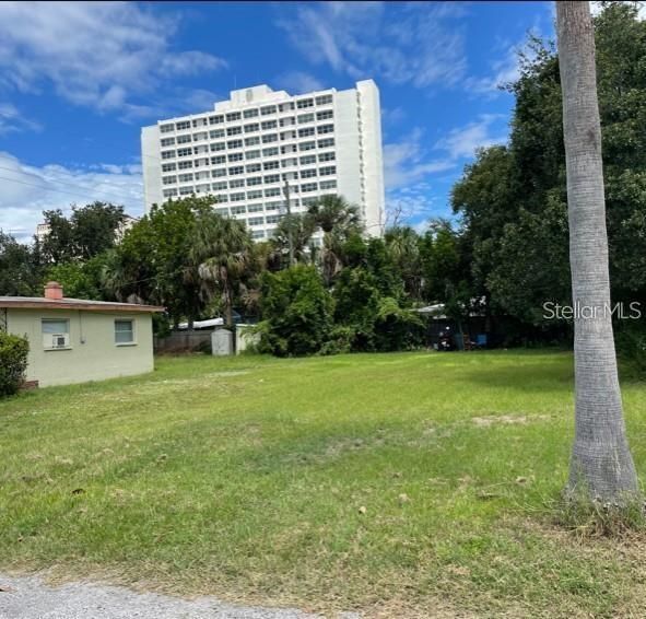 For Sale: $180,300 (0.10 acres)
