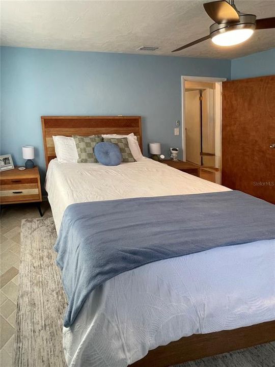 Activo con contrato: $365,000 (3 camas, 2 baños, 2020 Pies cuadrados)