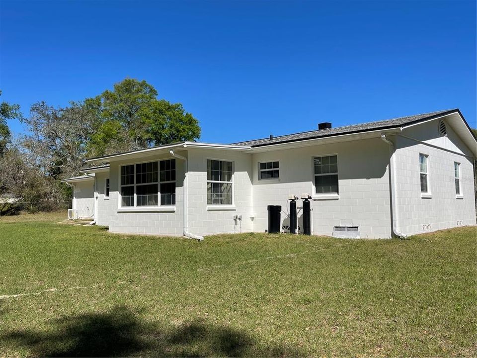 Activo con contrato: $365,000 (3 camas, 2 baños, 2020 Pies cuadrados)