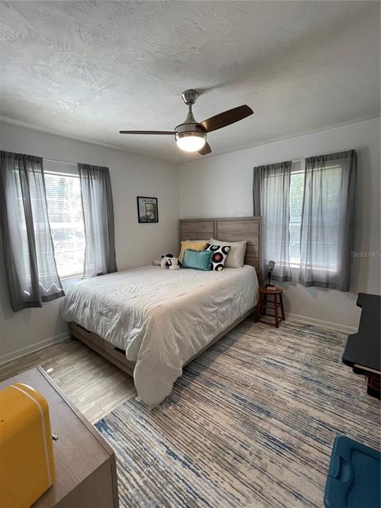 Activo con contrato: $365,000 (3 camas, 2 baños, 2020 Pies cuadrados)