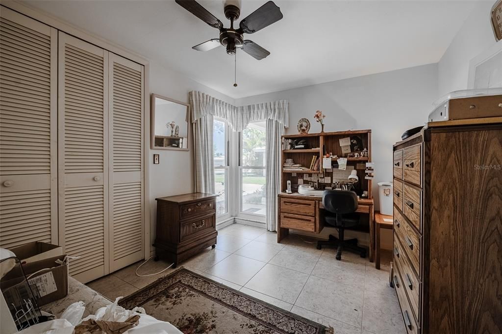 En Venta: $644,900 (4 camas, 3 baños, 2606 Pies cuadrados)