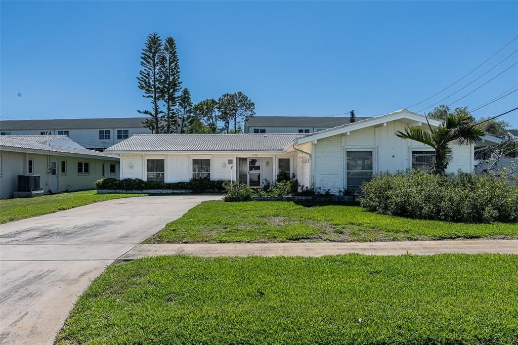 En Venta: $644,900 (4 camas, 3 baños, 2606 Pies cuadrados)