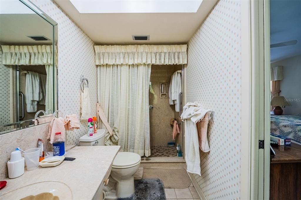 En Venta: $644,900 (4 camas, 3 baños, 2606 Pies cuadrados)