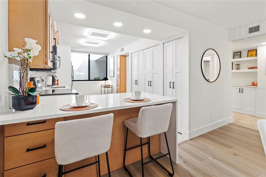 En Venta: $949,000 (2 camas, 2 baños, 1392 Pies cuadrados)