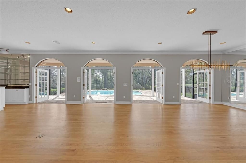 Active With Contract: $975,000 (4 beds, 4 baths, 4690 Square Feet)