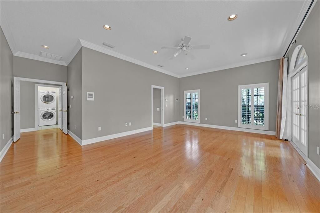Active With Contract: $975,000 (4 beds, 4 baths, 4690 Square Feet)