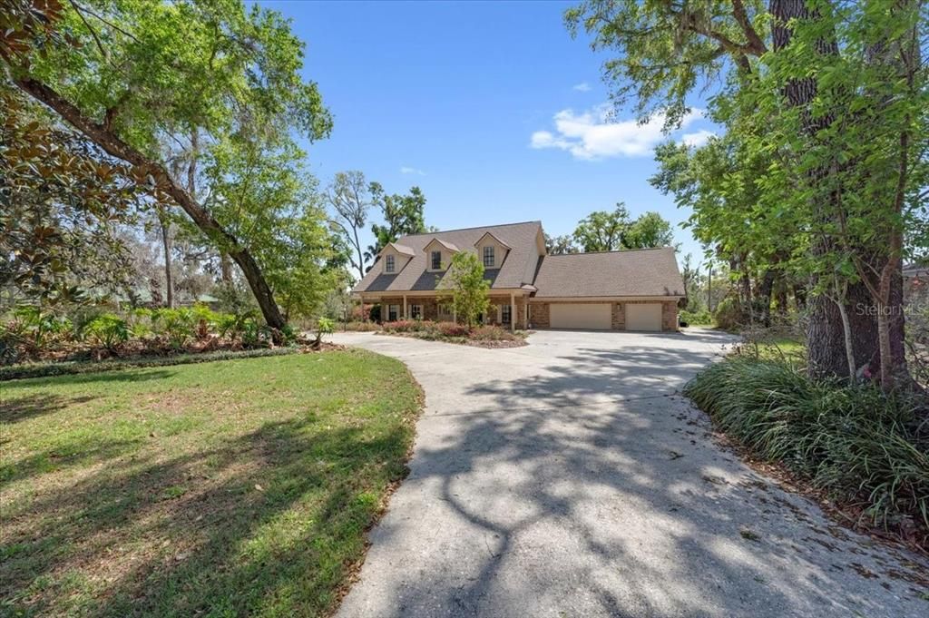 Active With Contract: $975,000 (4 beds, 4 baths, 4690 Square Feet)