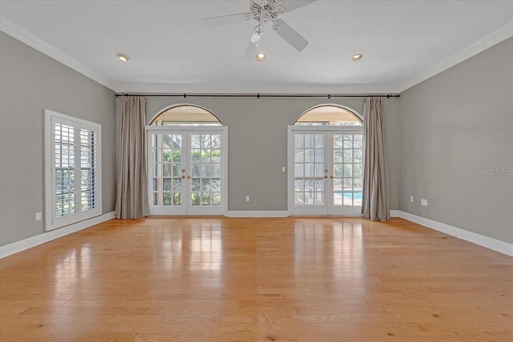 Active With Contract: $975,000 (4 beds, 4 baths, 4690 Square Feet)