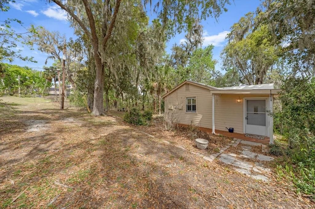 Active With Contract: $975,000 (4 beds, 4 baths, 4690 Square Feet)
