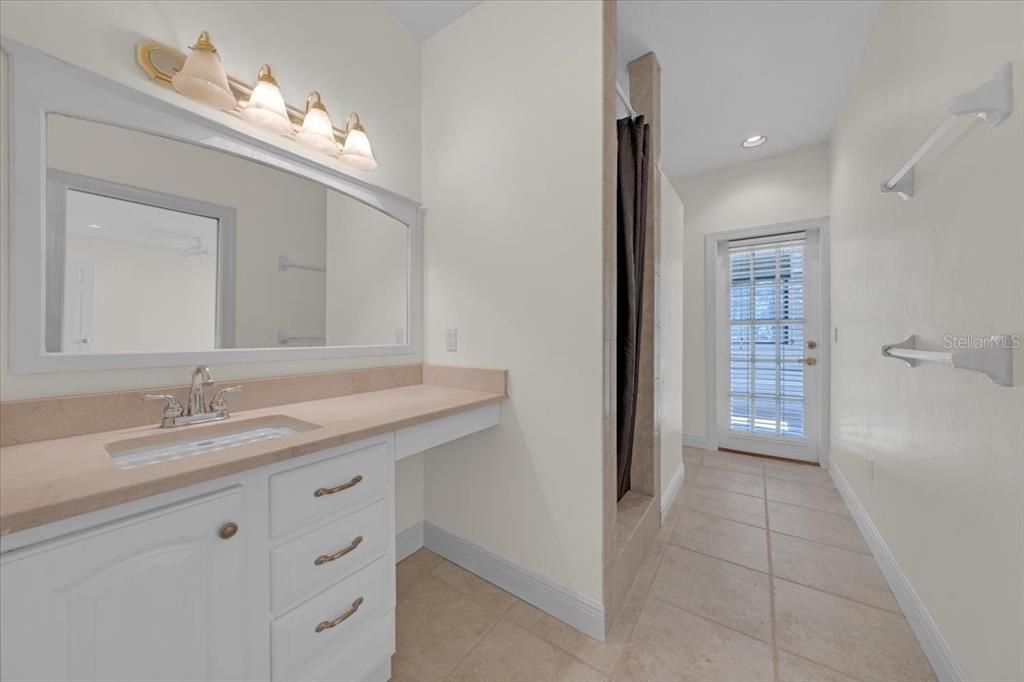 Active With Contract: $975,000 (4 beds, 4 baths, 4690 Square Feet)