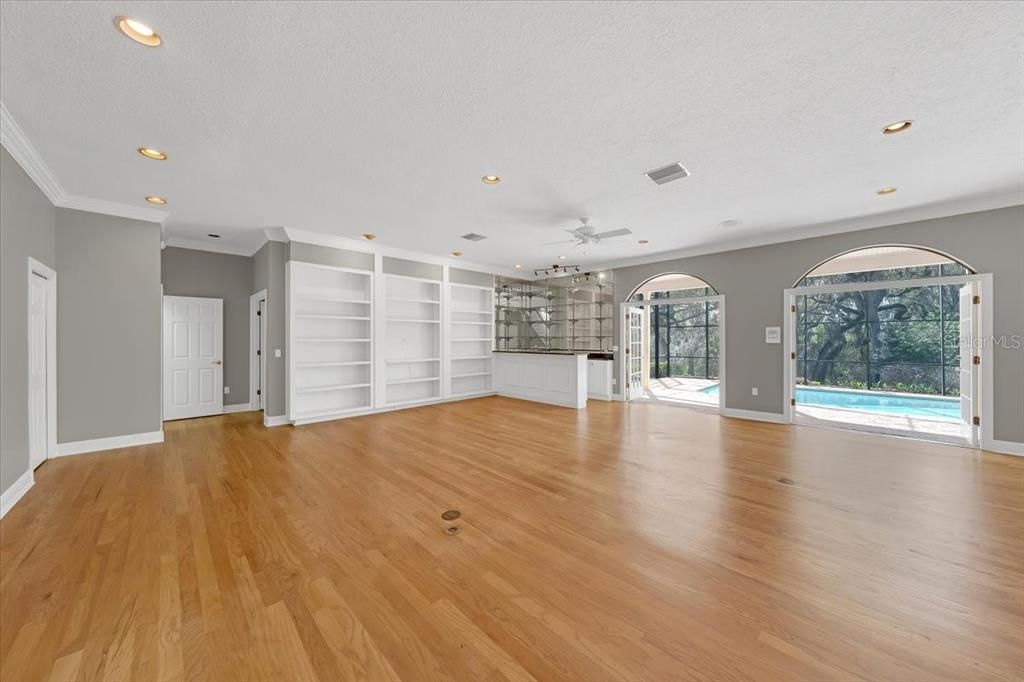 Active With Contract: $975,000 (4 beds, 4 baths, 4690 Square Feet)