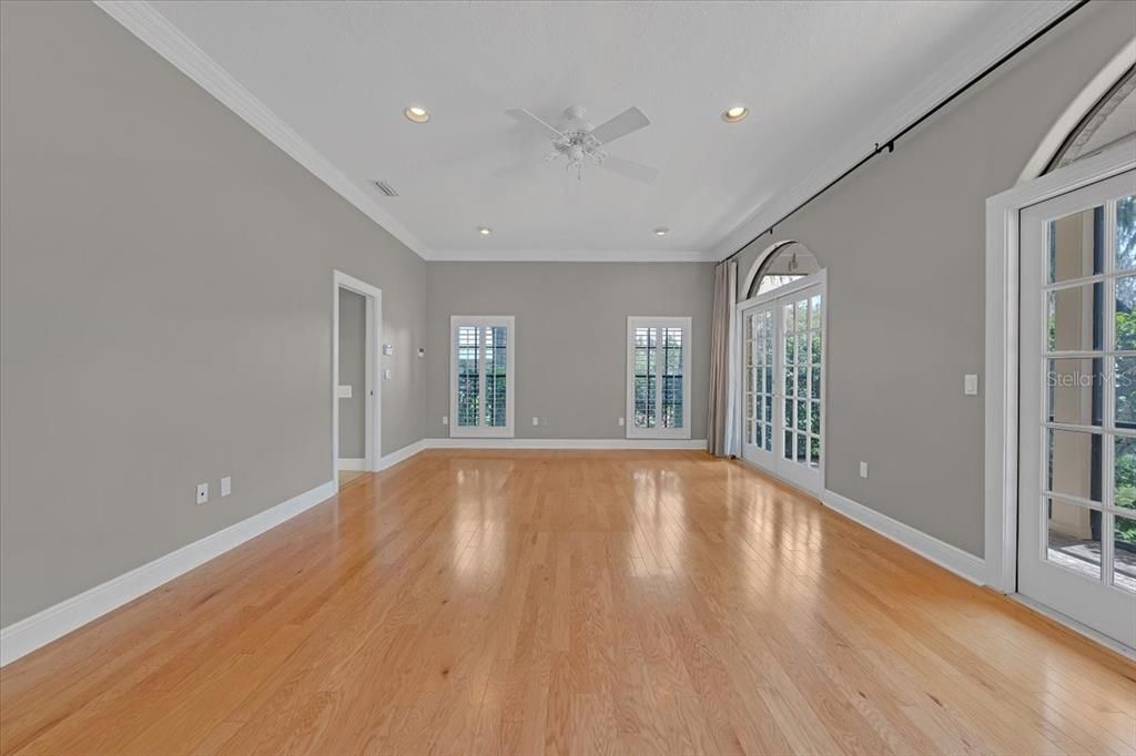 Active With Contract: $975,000 (4 beds, 4 baths, 4690 Square Feet)
