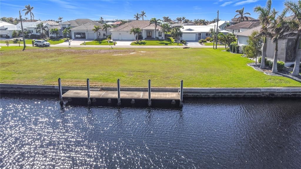 En Venta: $439,000 (0.26 acres)