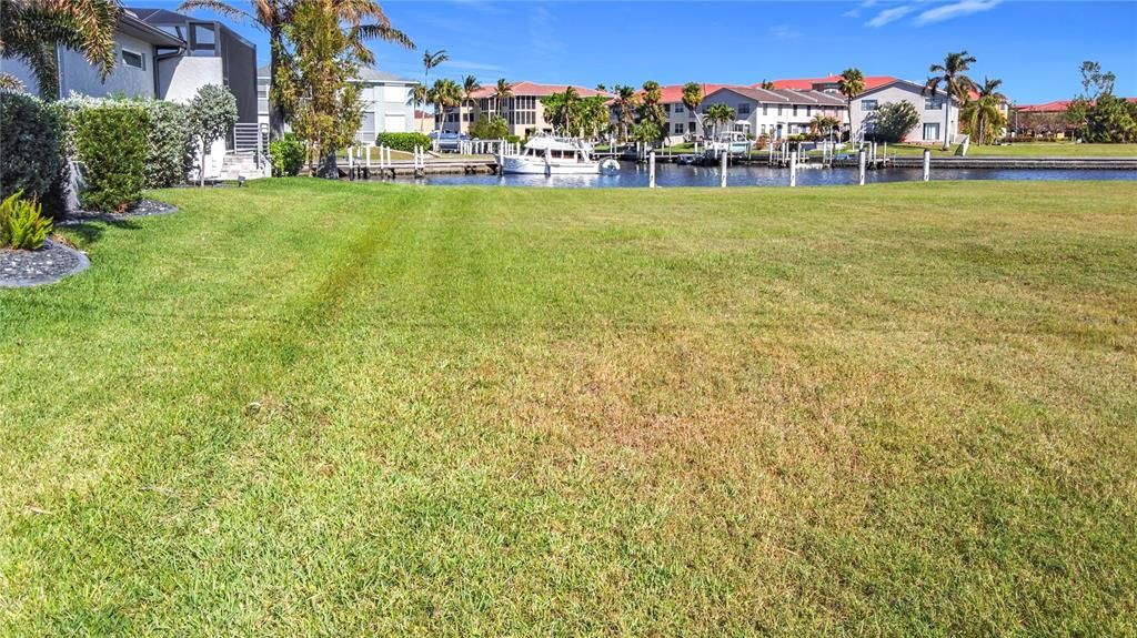 En Venta: $439,000 (0.26 acres)