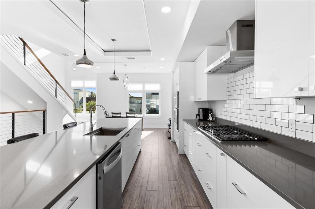 待售: $749,000 (3 贝兹, 3 浴室, 2980 平方英尺)