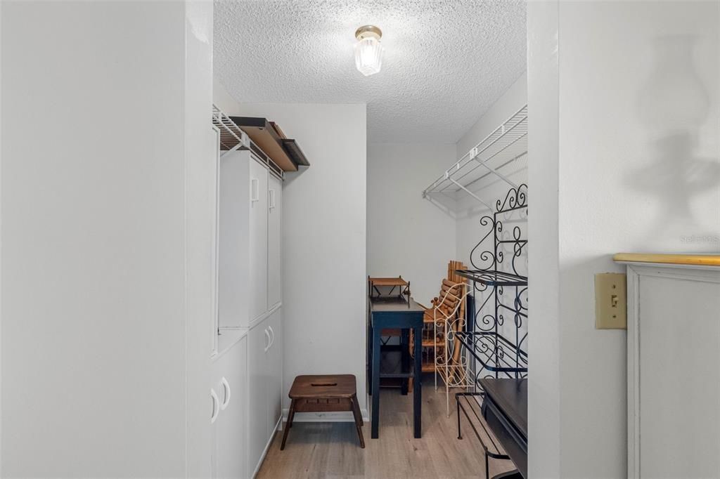 En Venta: $249,000 (2 camas, 2 baños, 890 Pies cuadrados)