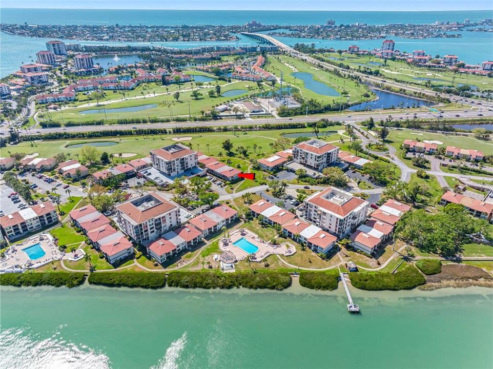 En Venta: $249,000 (2 camas, 2 baños, 890 Pies cuadrados)