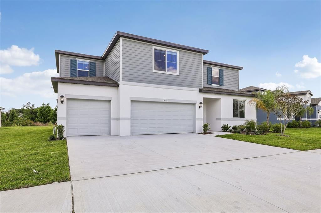 For Sale: $488,150 (5 beds, 4 baths, 3805 Square Feet)