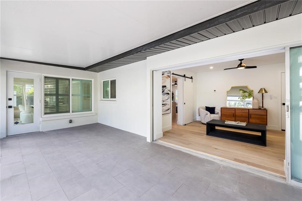 Activo con contrato: $1,890,000 (3 camas, 3 baños, 2529 Pies cuadrados)