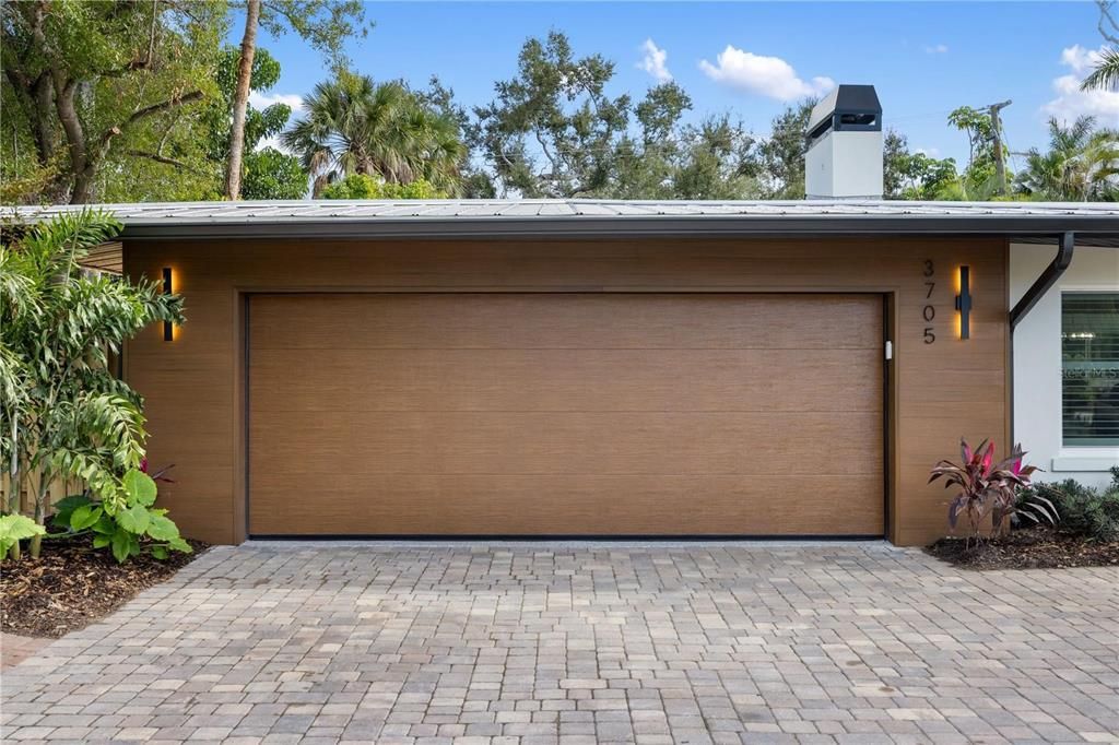 Activo con contrato: $1,890,000 (3 camas, 3 baños, 2529 Pies cuadrados)