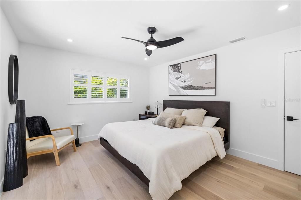 Activo con contrato: $1,890,000 (3 camas, 3 baños, 2529 Pies cuadrados)