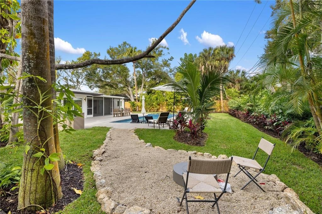 Activo con contrato: $1,890,000 (3 camas, 3 baños, 2529 Pies cuadrados)