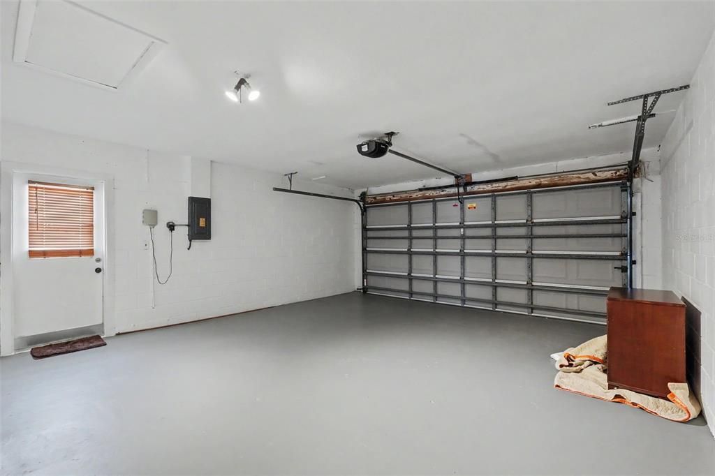 На продажу: $425,000 (2 спален, 2 ванн, 1096 Квадратных фут)