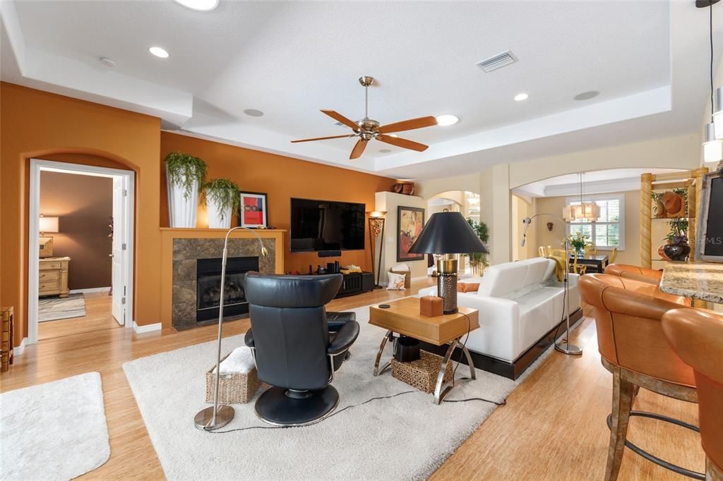 Active With Contract: $415,000 (4 beds, 3 baths, 2864 Square Feet)