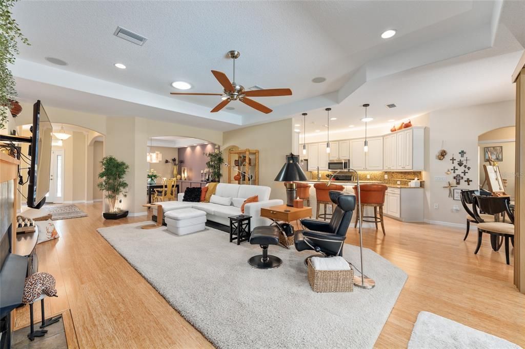 Active With Contract: $415,000 (4 beds, 3 baths, 2864 Square Feet)