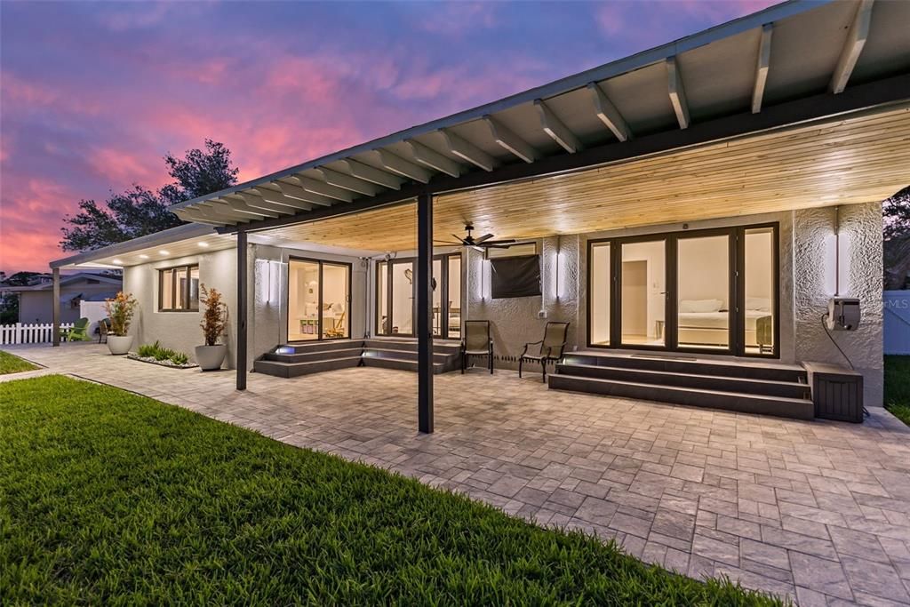 Activo con contrato: $1,125,000 (3 camas, 2 baños, 1807 Pies cuadrados)