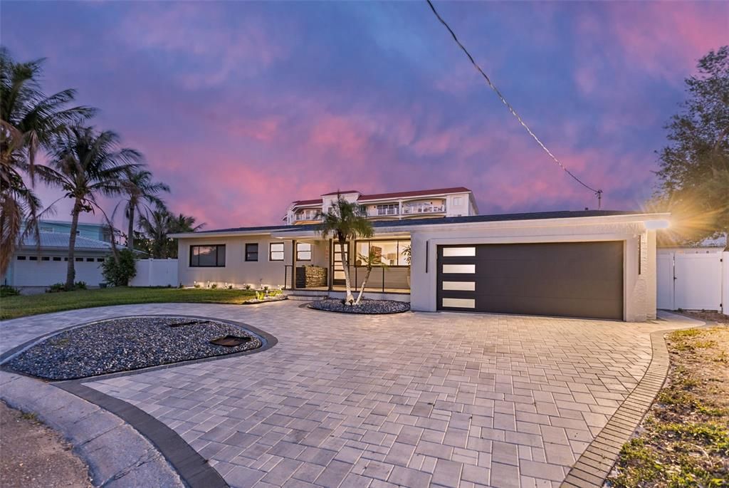 Activo con contrato: $1,125,000 (3 camas, 2 baños, 1807 Pies cuadrados)