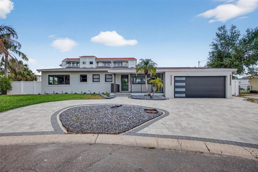 Activo con contrato: $1,125,000 (3 camas, 2 baños, 1807 Pies cuadrados)