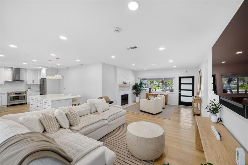 Activo con contrato: $1,125,000 (3 camas, 2 baños, 1807 Pies cuadrados)