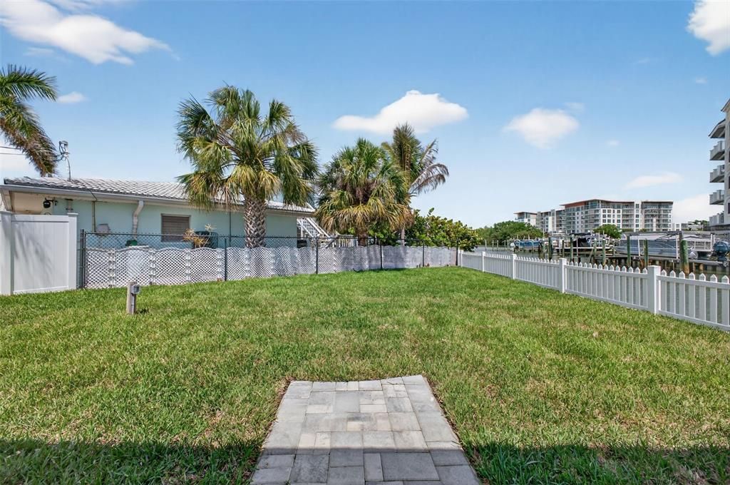 Activo con contrato: $1,125,000 (3 camas, 2 baños, 1807 Pies cuadrados)
