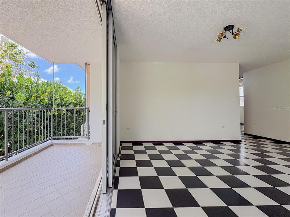 出租: $3,200 (3 贝兹, 2 浴室, 1605 平方英尺)