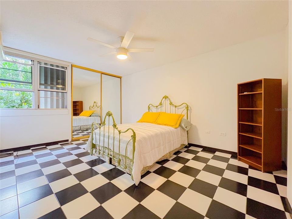 出租: $3,200 (3 贝兹, 2 浴室, 1605 平方英尺)