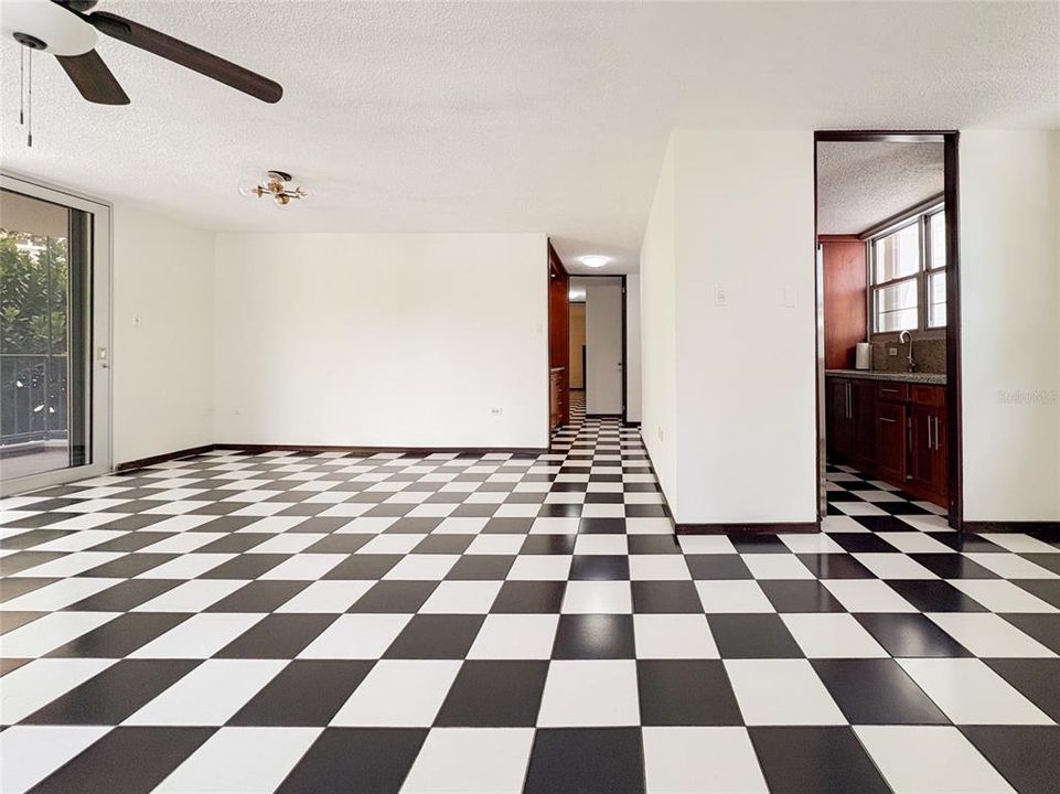 出租: $3,200 (3 贝兹, 2 浴室, 1605 平方英尺)