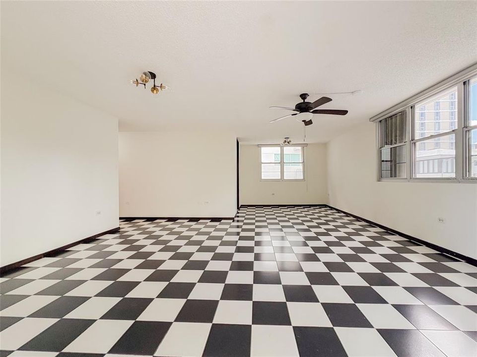 出租: $3,200 (3 贝兹, 2 浴室, 1605 平方英尺)