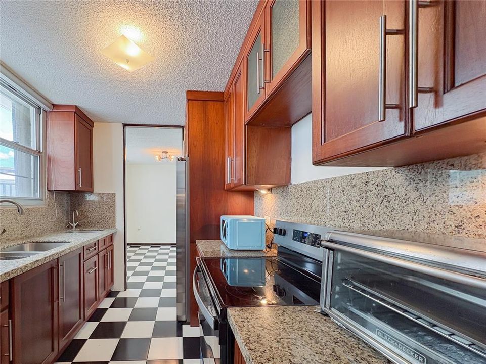 出租: $3,200 (3 贝兹, 2 浴室, 1605 平方英尺)