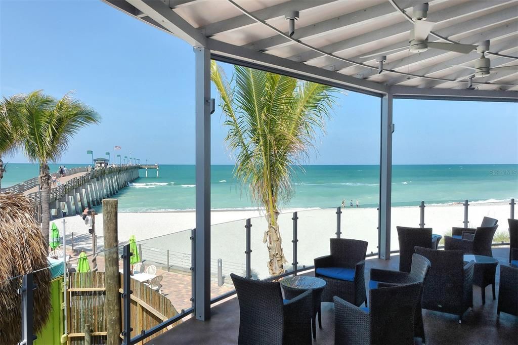 出租: $2,600 (2 贝兹, 2 浴室, 990 平方英尺)