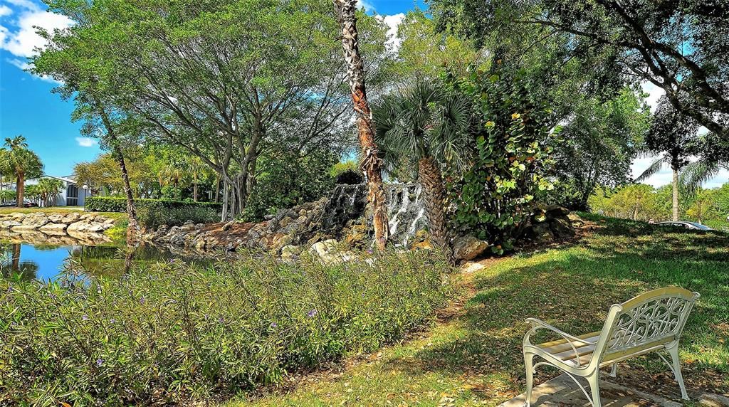 出租: $2,600 (2 贝兹, 2 浴室, 990 平方英尺)