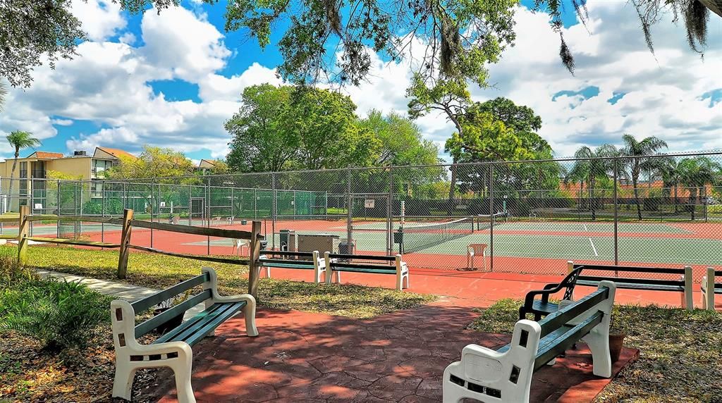 出租: $2,600 (2 贝兹, 2 浴室, 990 平方英尺)