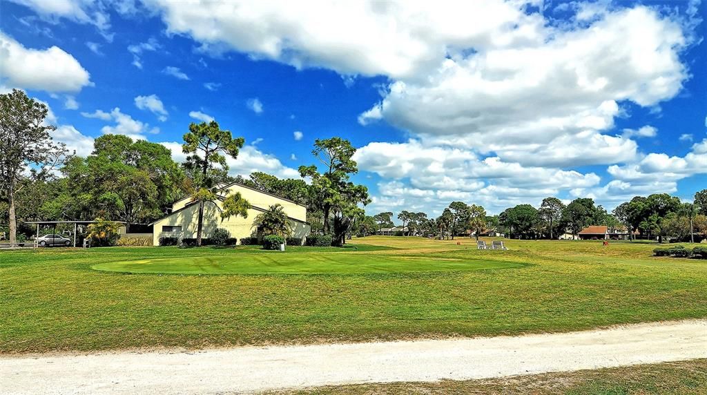 出租: $2,600 (2 贝兹, 2 浴室, 990 平方英尺)