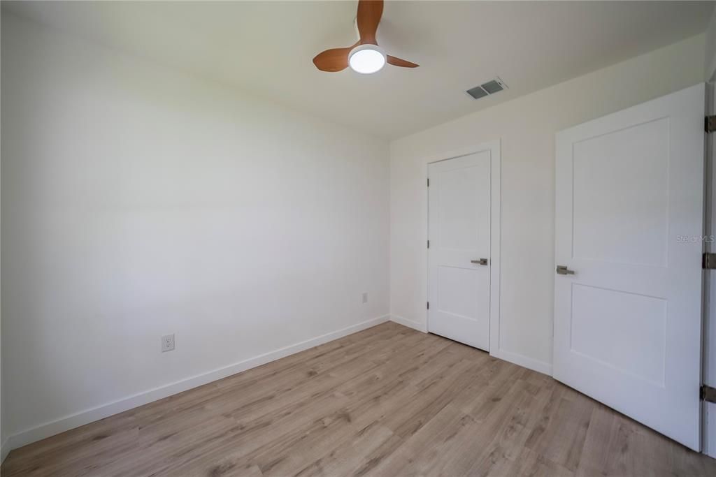 For Sale: $249,900 (2 beds, 2 baths, 1200 Square Feet)