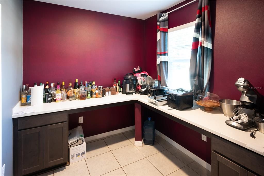 Active With Contract: $445,000 (6 beds, 2 baths, 3115 Square Feet)